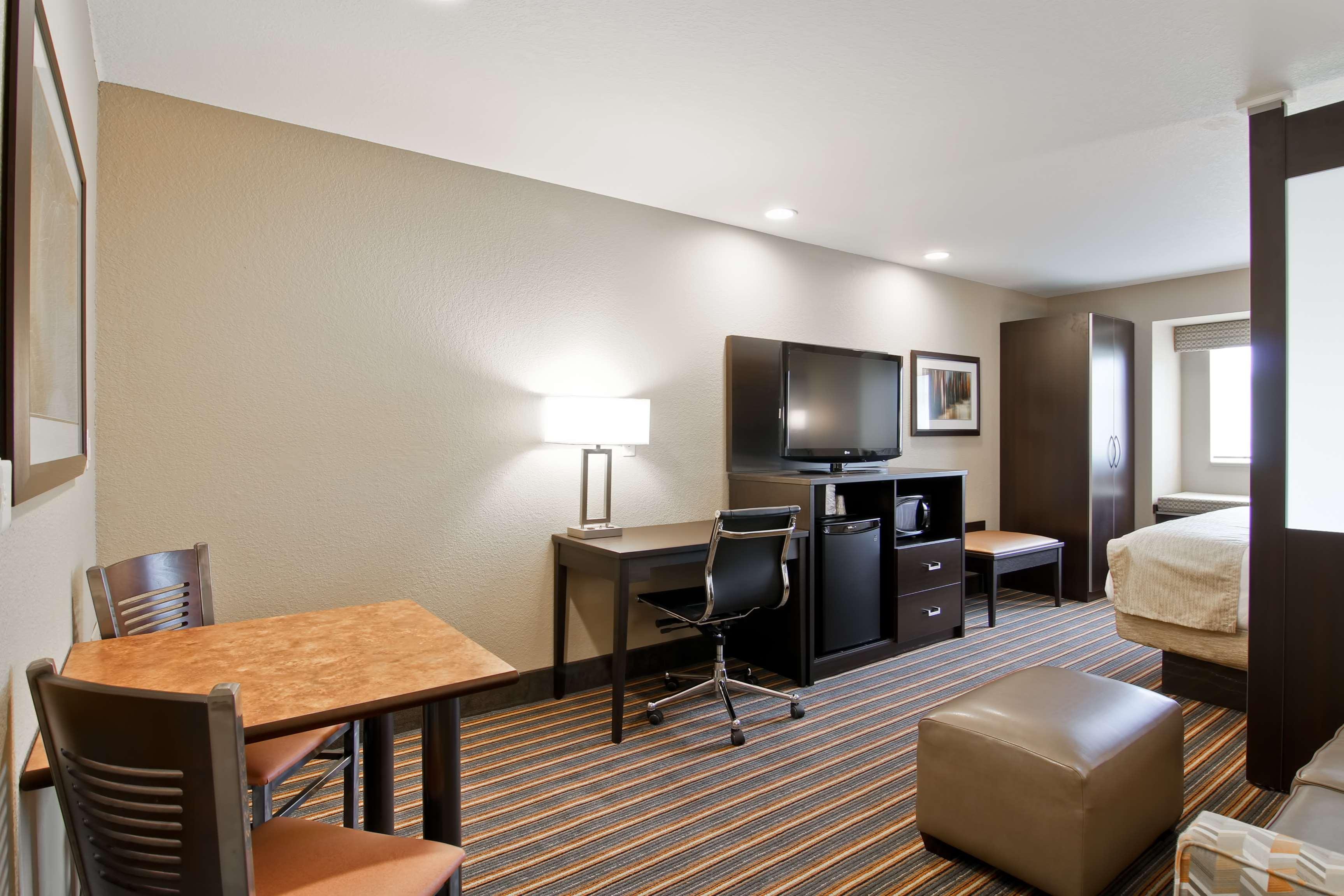 Best Western Plus Woodstock Inn & Suites Ngoại thất bức ảnh