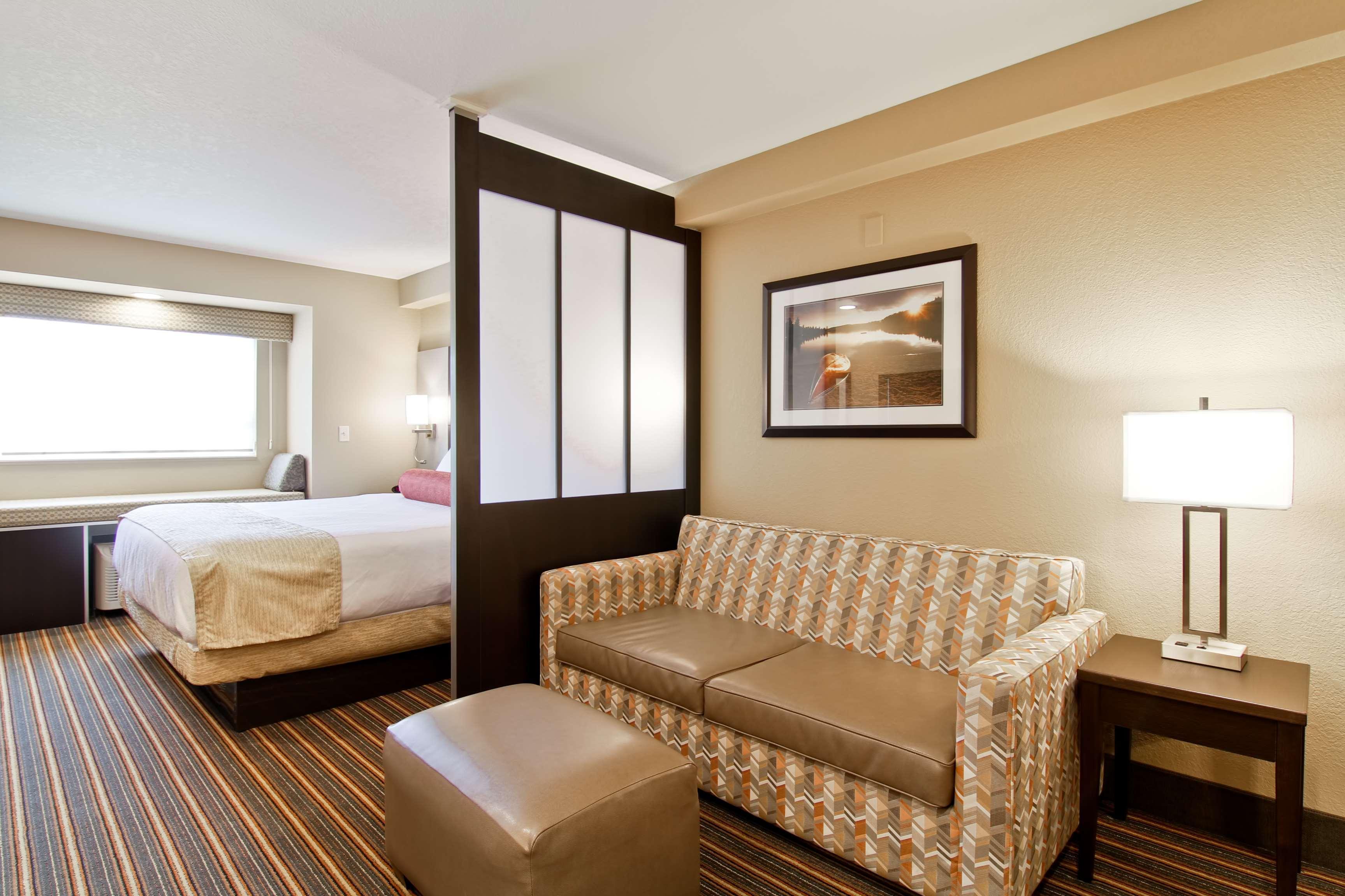 Best Western Plus Woodstock Inn & Suites Ngoại thất bức ảnh