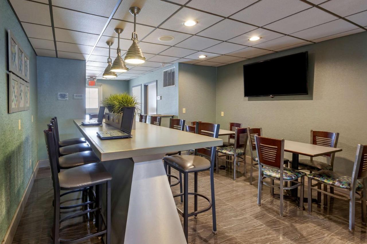 Best Western Plus Woodstock Inn & Suites Ngoại thất bức ảnh