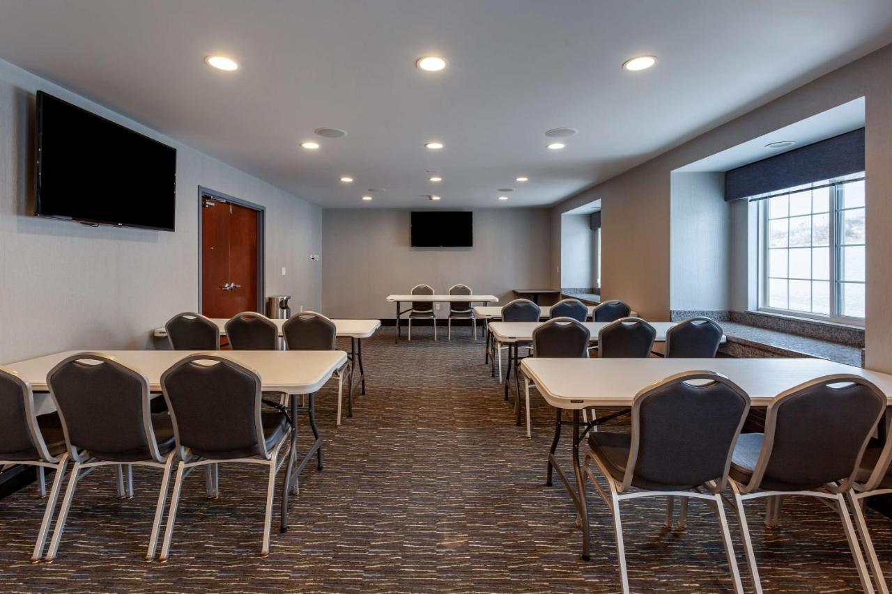Best Western Plus Woodstock Inn & Suites Ngoại thất bức ảnh