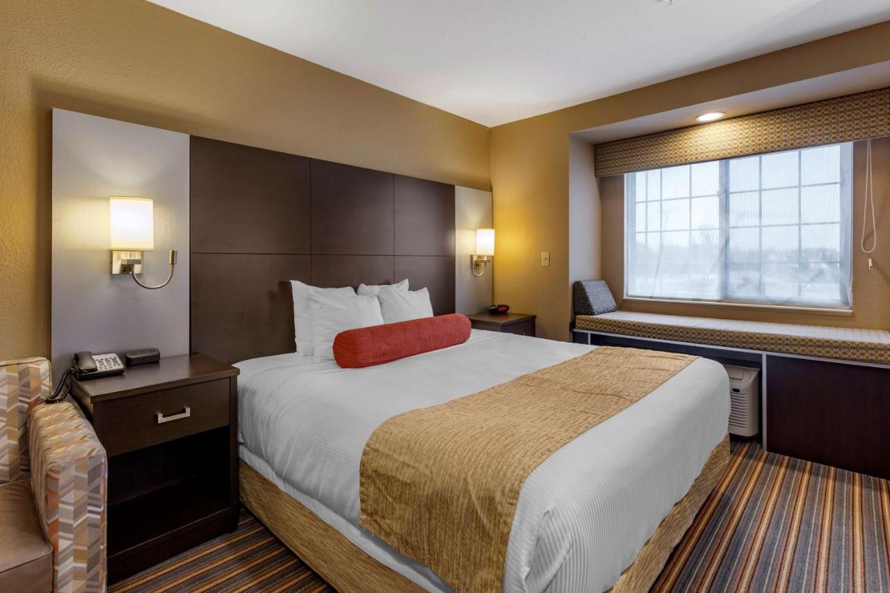 Best Western Plus Woodstock Inn & Suites Ngoại thất bức ảnh