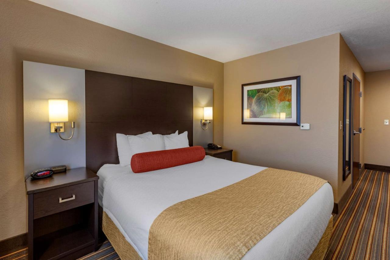 Best Western Plus Woodstock Inn & Suites Ngoại thất bức ảnh