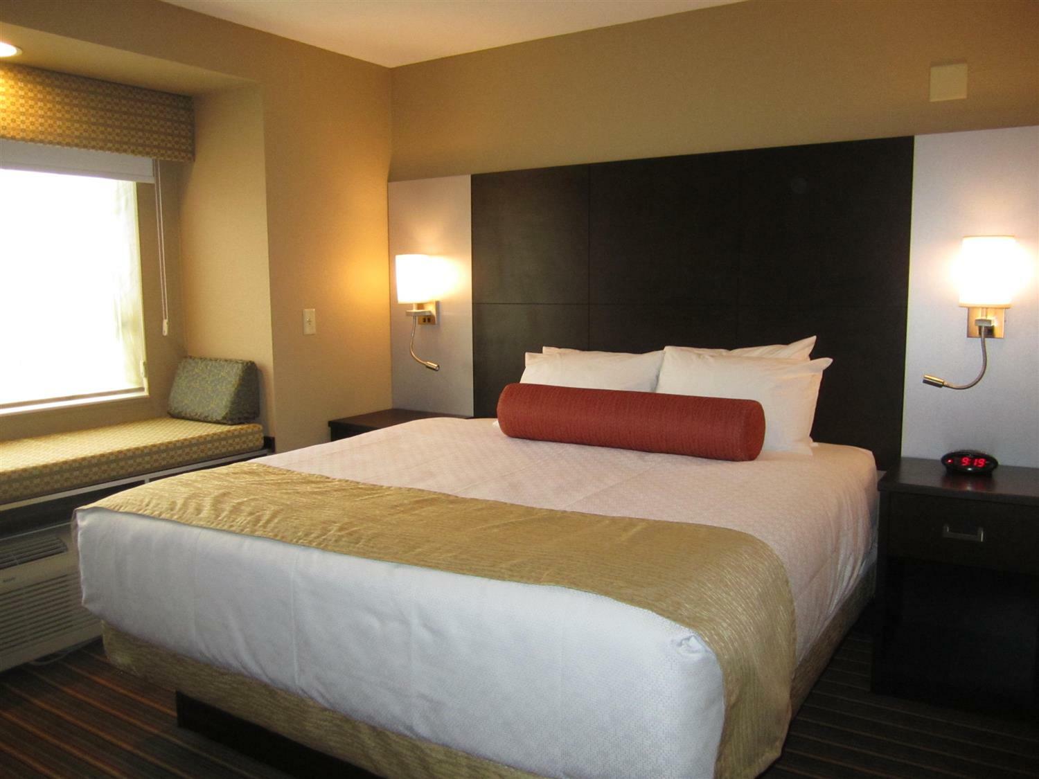 Best Western Plus Woodstock Inn & Suites Ngoại thất bức ảnh